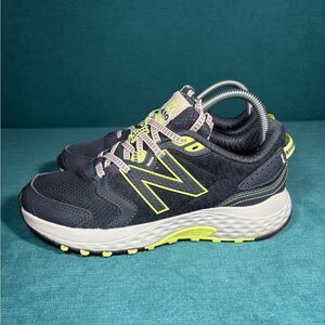 Size 8 - Women’s New Balance WT410V7 Running shoes
